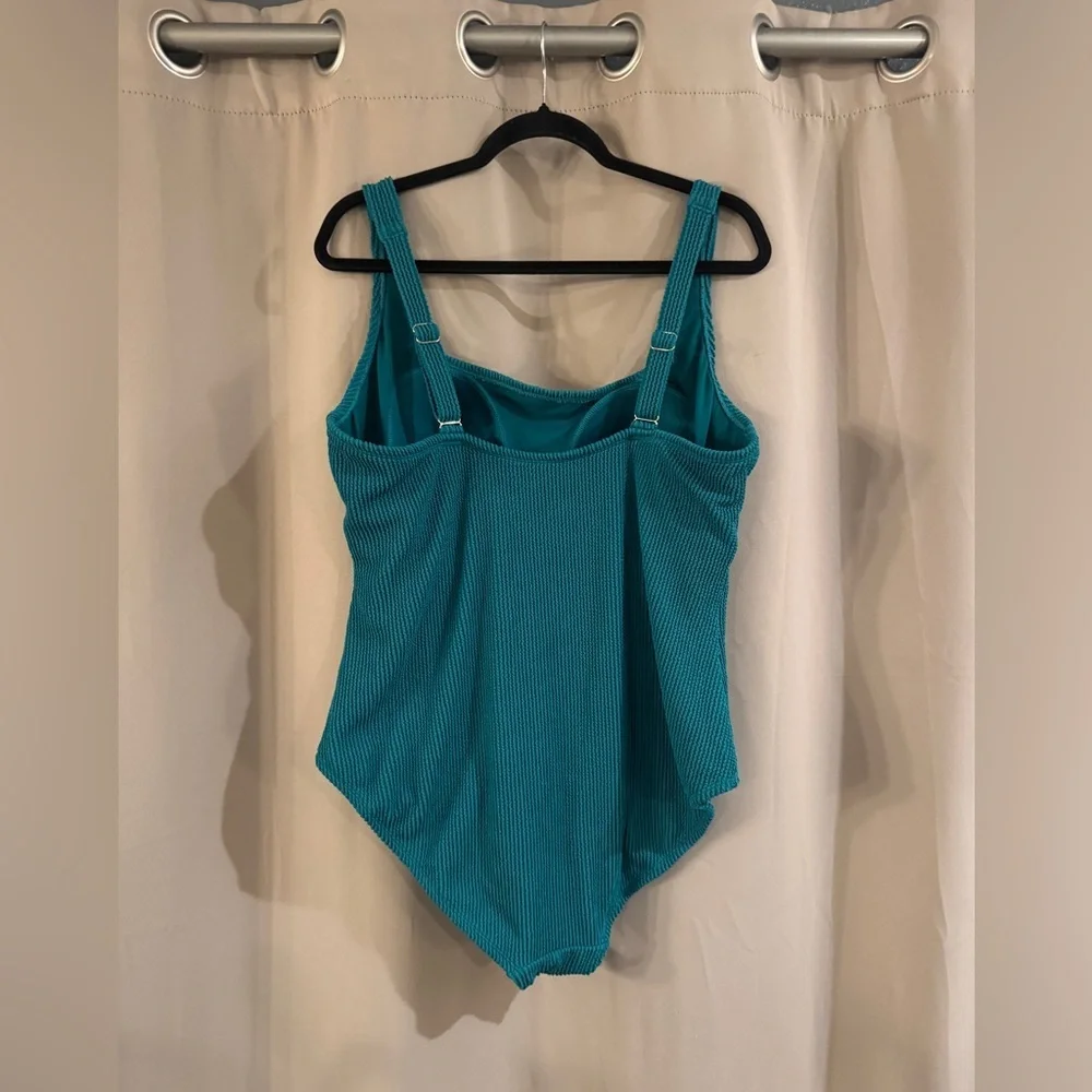 Kona Sol Vibrant Teal Women’s One Piece Swimsuit